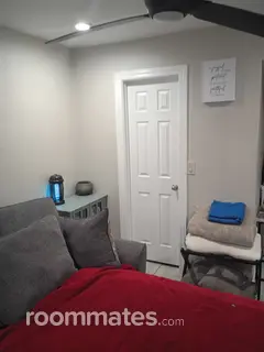 Room for rent in Phoenix, AZ $900, condo