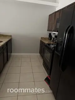 Room for rent in Cape Coral, FL $700, house