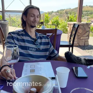 Roommate looking San Marcos, CA, $1100