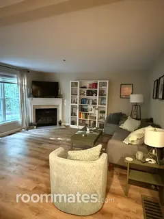 Room for rent in Hooksett, NH $1400, townhouse