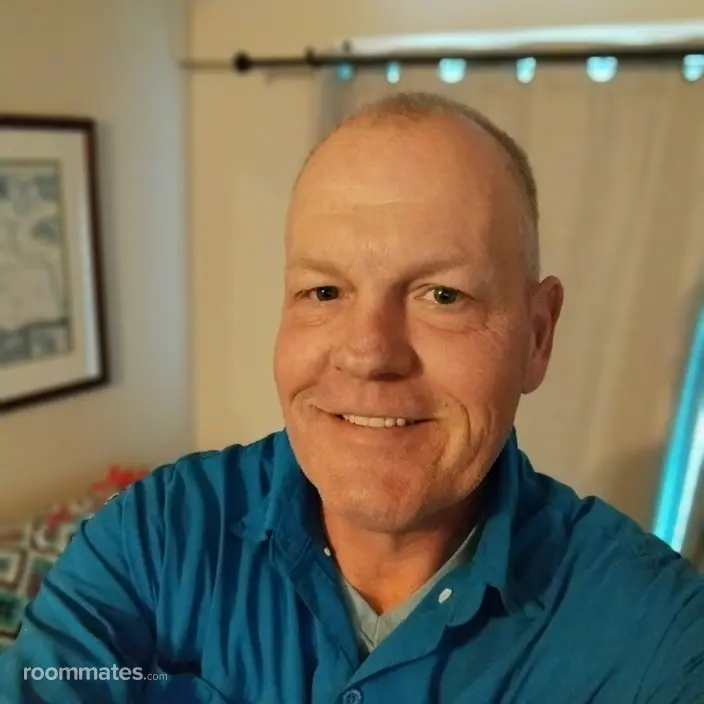 Roommate looking Galesburg, IL, $900