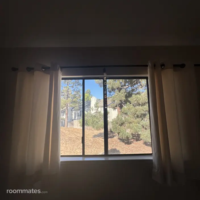 Room for rent in Santa Maria, CA $1250, condo