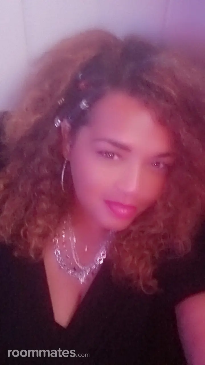Profile photo 2 of 4