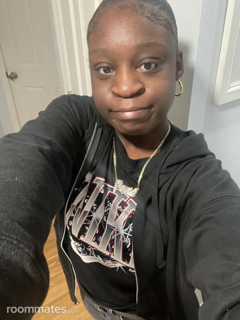 Profile photo 4 of 4