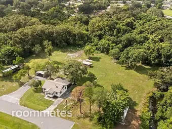 Room for rent in Orlando, FL $1500, house