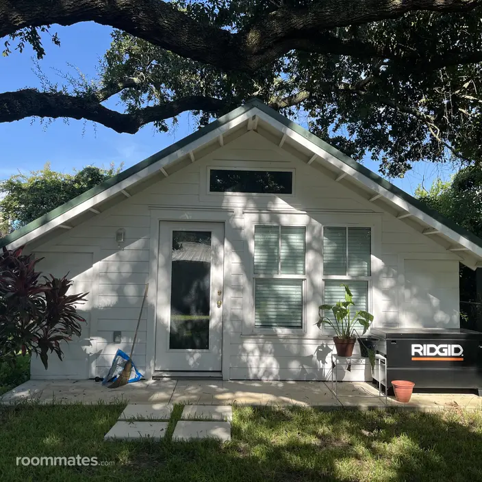 Room for rent in Panama City, FL $1000, other