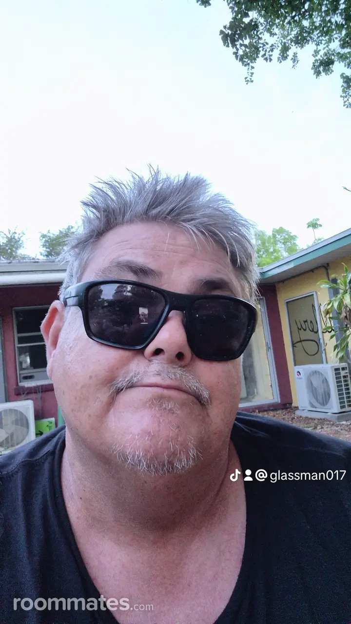 Profile photo 15 of 20