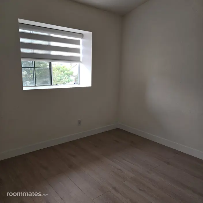 Room for rent in Aliso Viejo, CA $1400, house