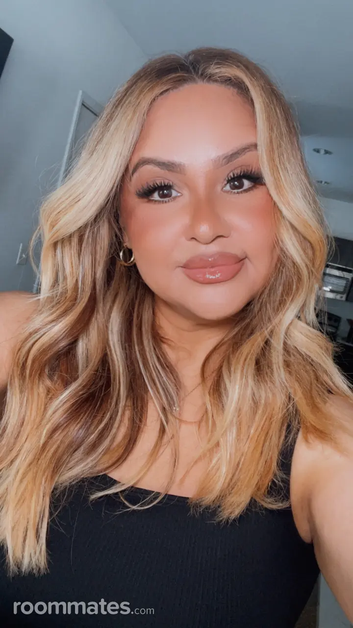 Profile photo 4 of 4