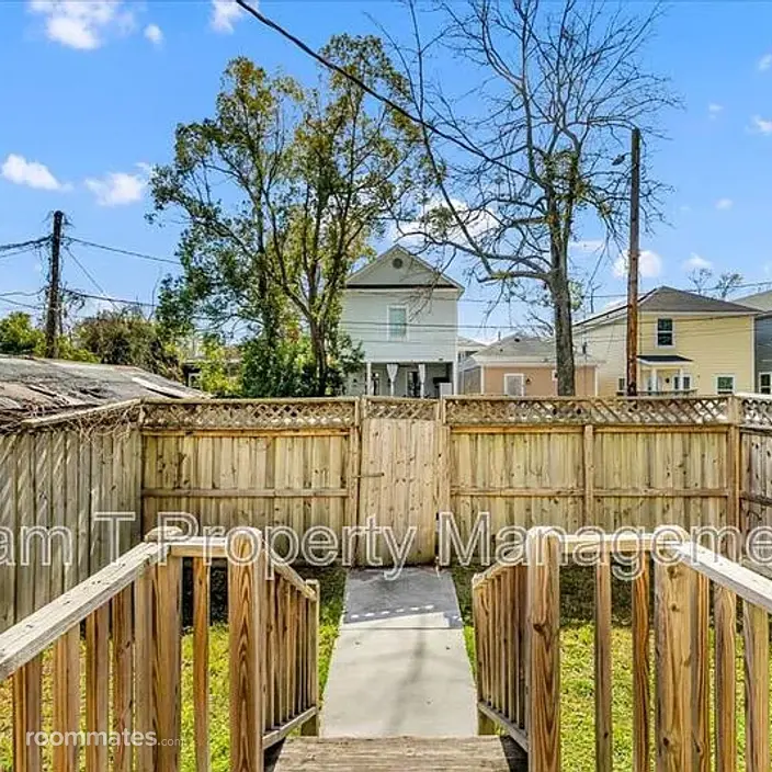 Room for rent in Savannah, GA $800, house