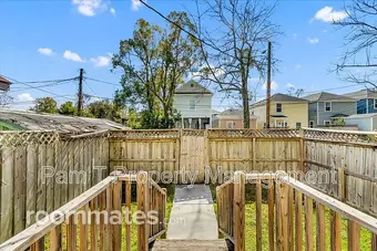 Room for rent in Savannah, GA $800, house