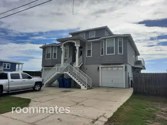 Room for rent in Hernando Beach, FL $800, house