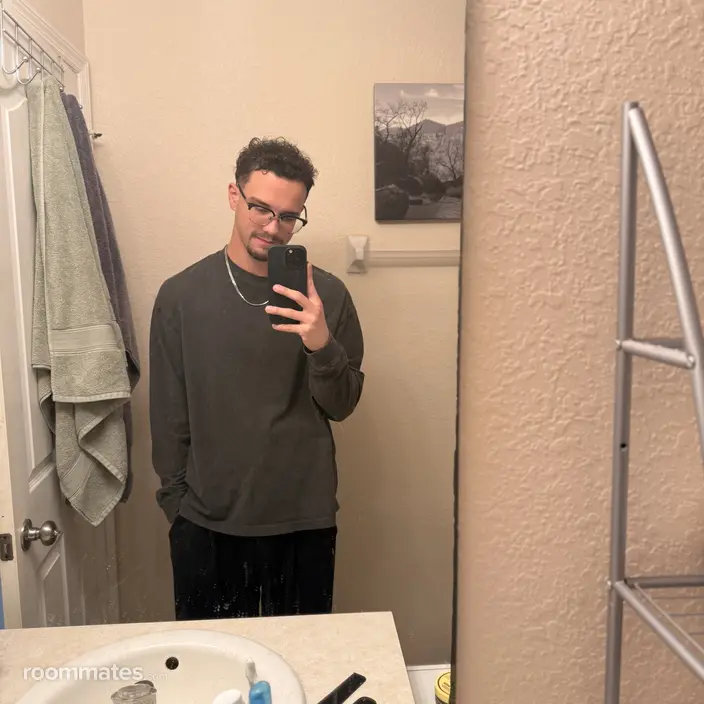 Roommate looking Santa Monica, CA, $1800