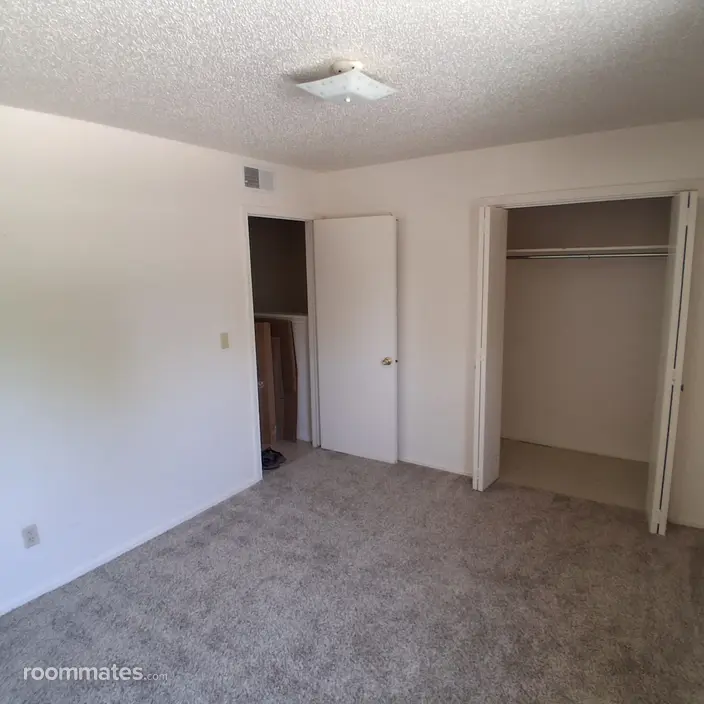 Room for rent in Norman, OK $550, townhouse