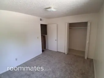 Room for rent in Norman, OK $550, townhouse