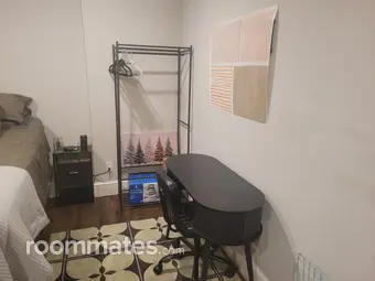 Room for rent in Jacksonville, FL $600, house