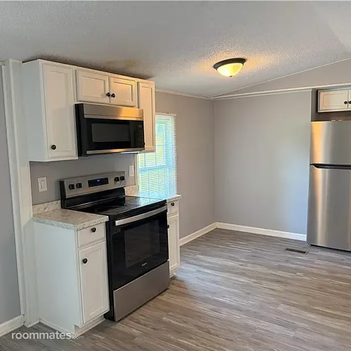 Room for rent in Reidsville, NC $675, house