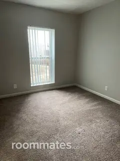 Room for rent in St. Louis, MO $600, house