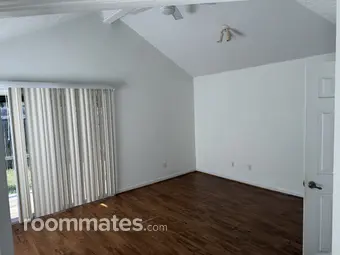 Room for rent in Wimberley, TX $900, house