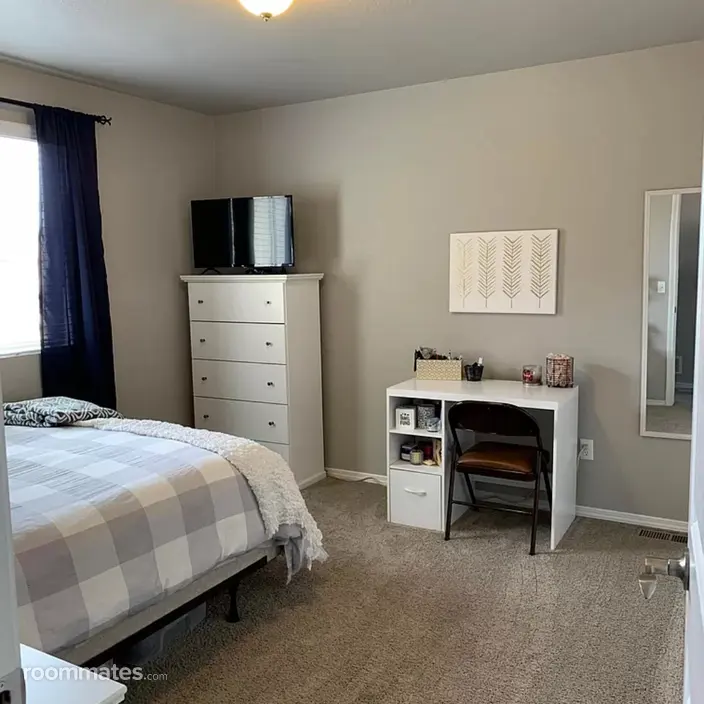Room for rent in Colorado Springs, CO $1250, house
