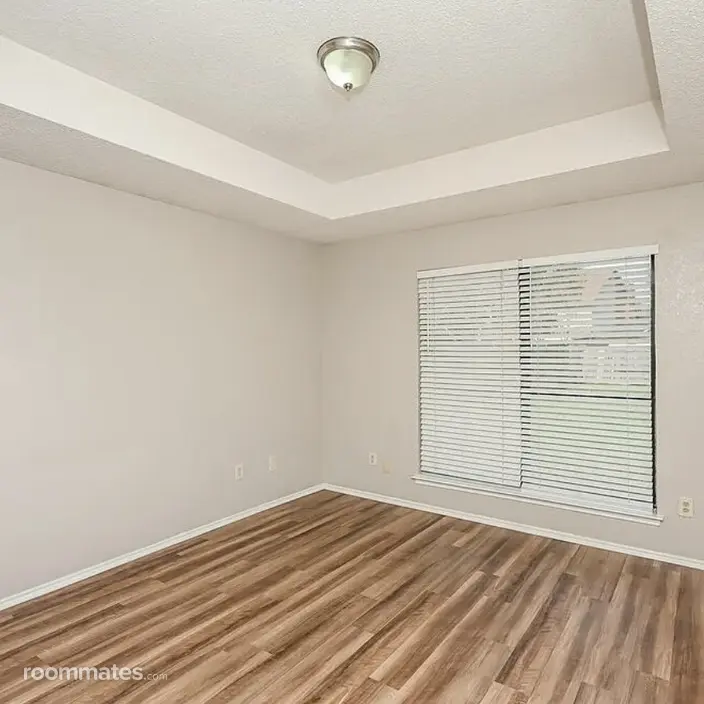 Room for rent in Haltom City, TX $800, house