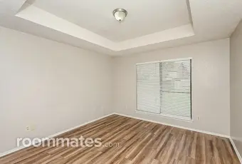 Room for rent in Haltom City, TX $800, house