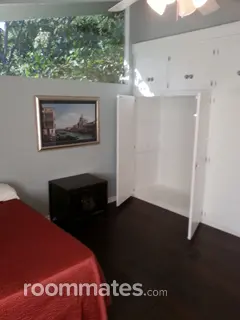 Room for rent in Granada Hills, CA $1150, house