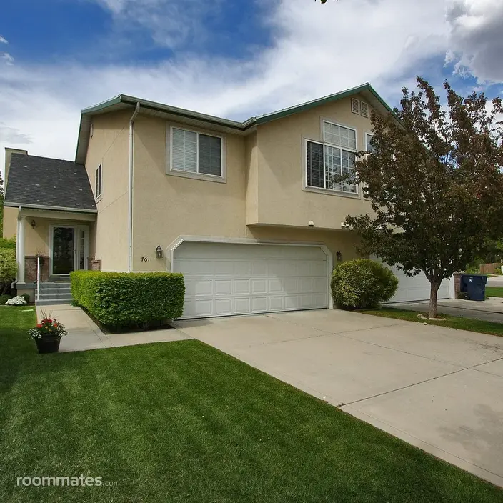 Room for rent in Sandy, UT $750, house