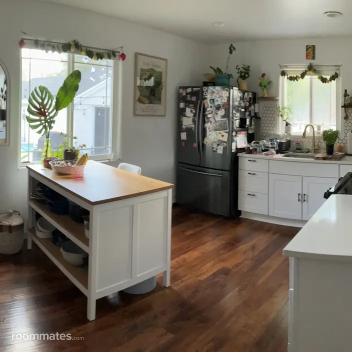 Room for rent in Midvale, UT $950, house