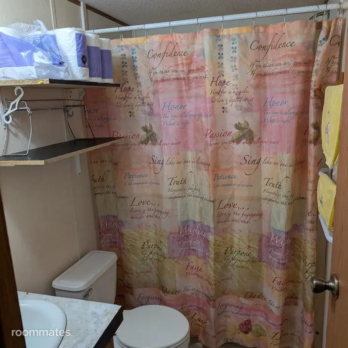 Room for rent in Tijeras, NM $600, house