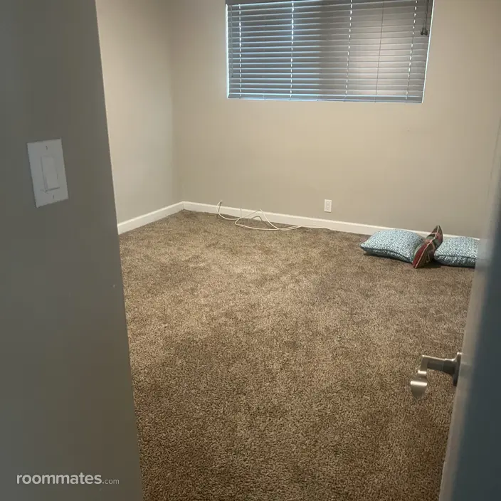 Room for rent in Tucson, AZ $700, house