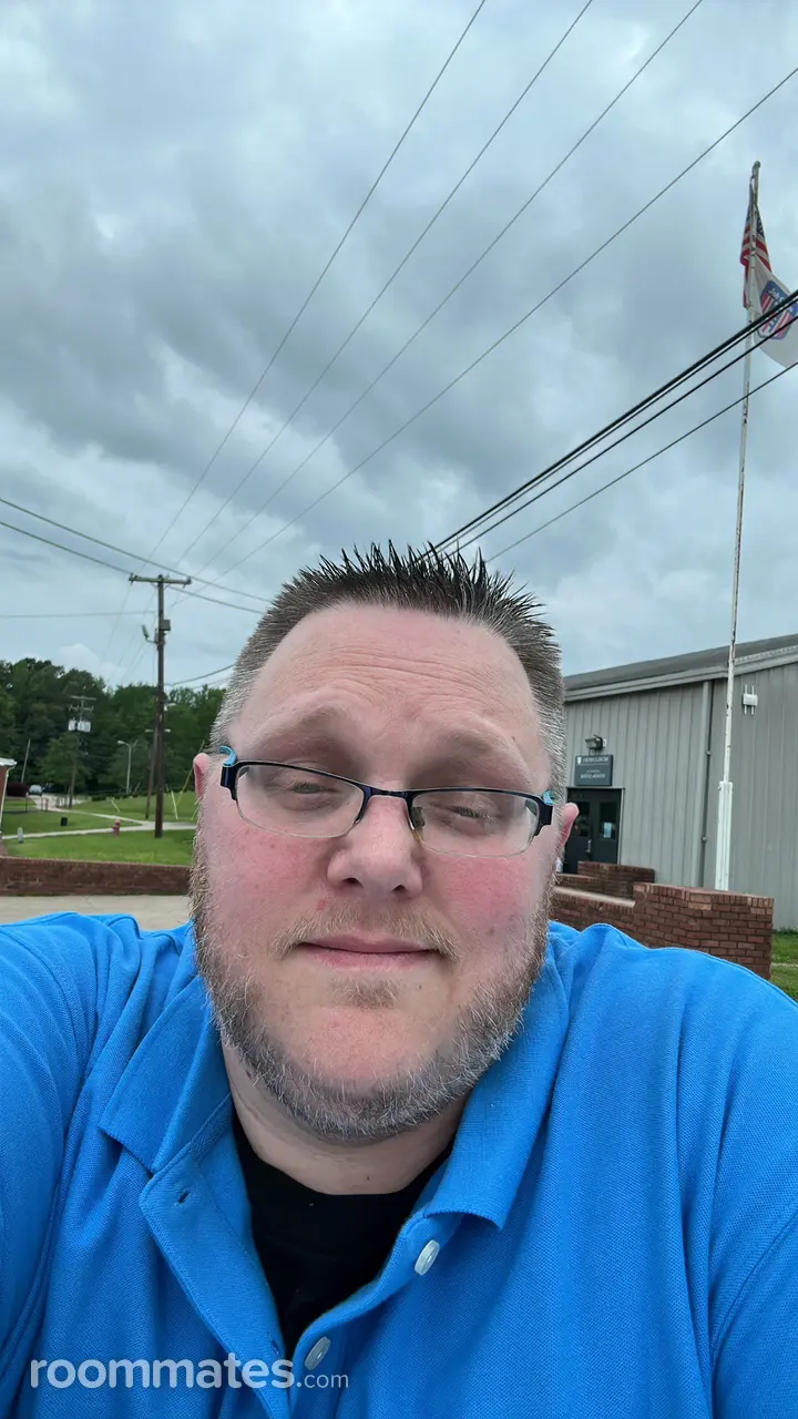Profile photo 3 of 7