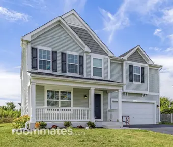 Room for rent in Plano, IL $1000, house