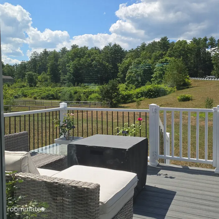 Room for rent in Wells, ME $1100, house