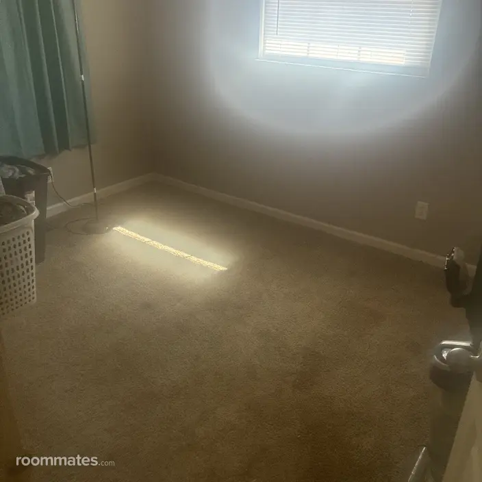 Room for rent in Indianapolis, IN $600, house