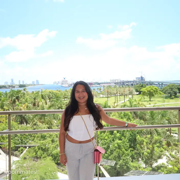 Roommate looking Naples, FL, $900