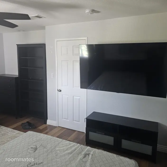 Room for rent in La Mirada, CA $1200, house