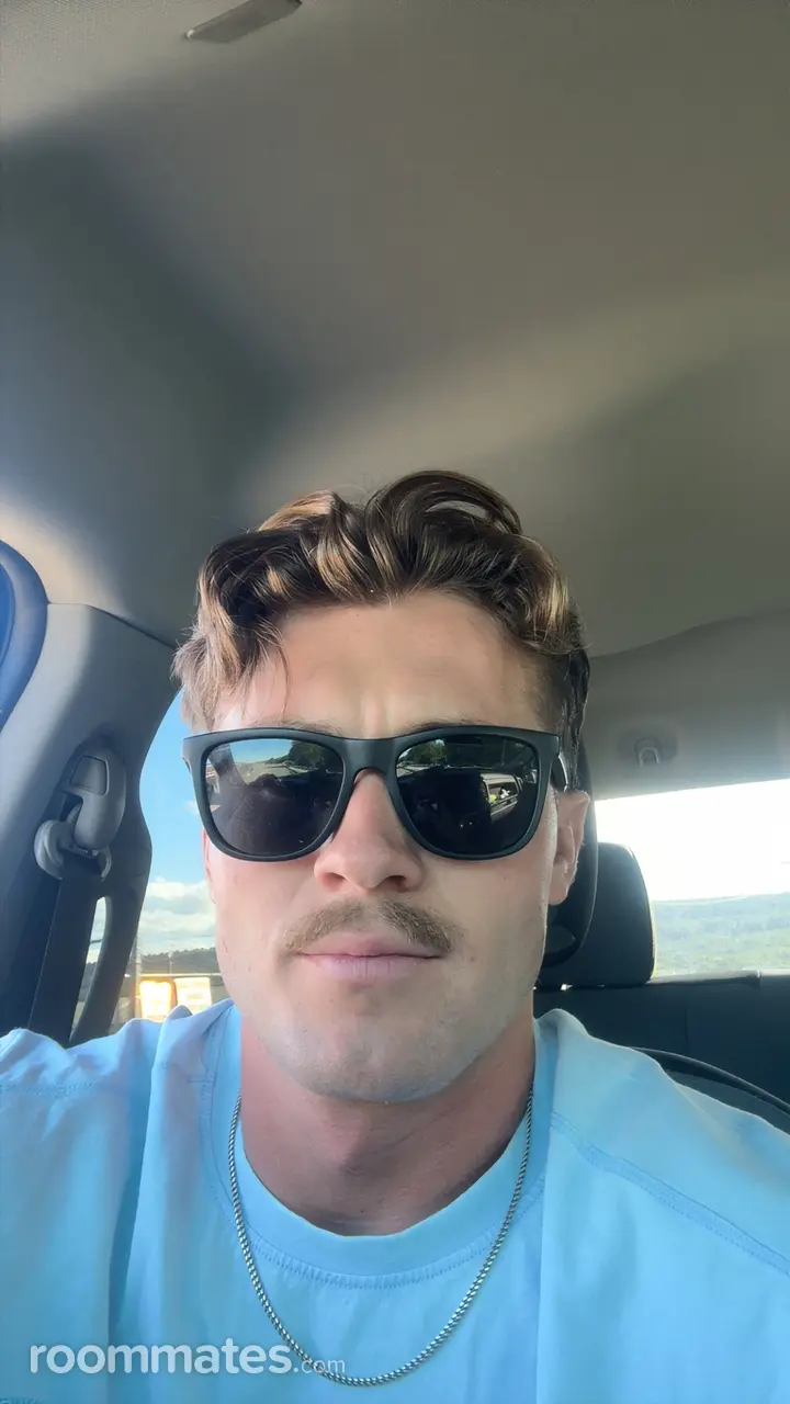 Profile photo 6 of 6