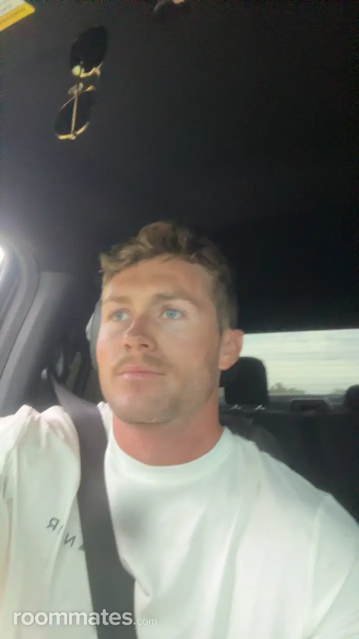 Profile photo 4 of 6
