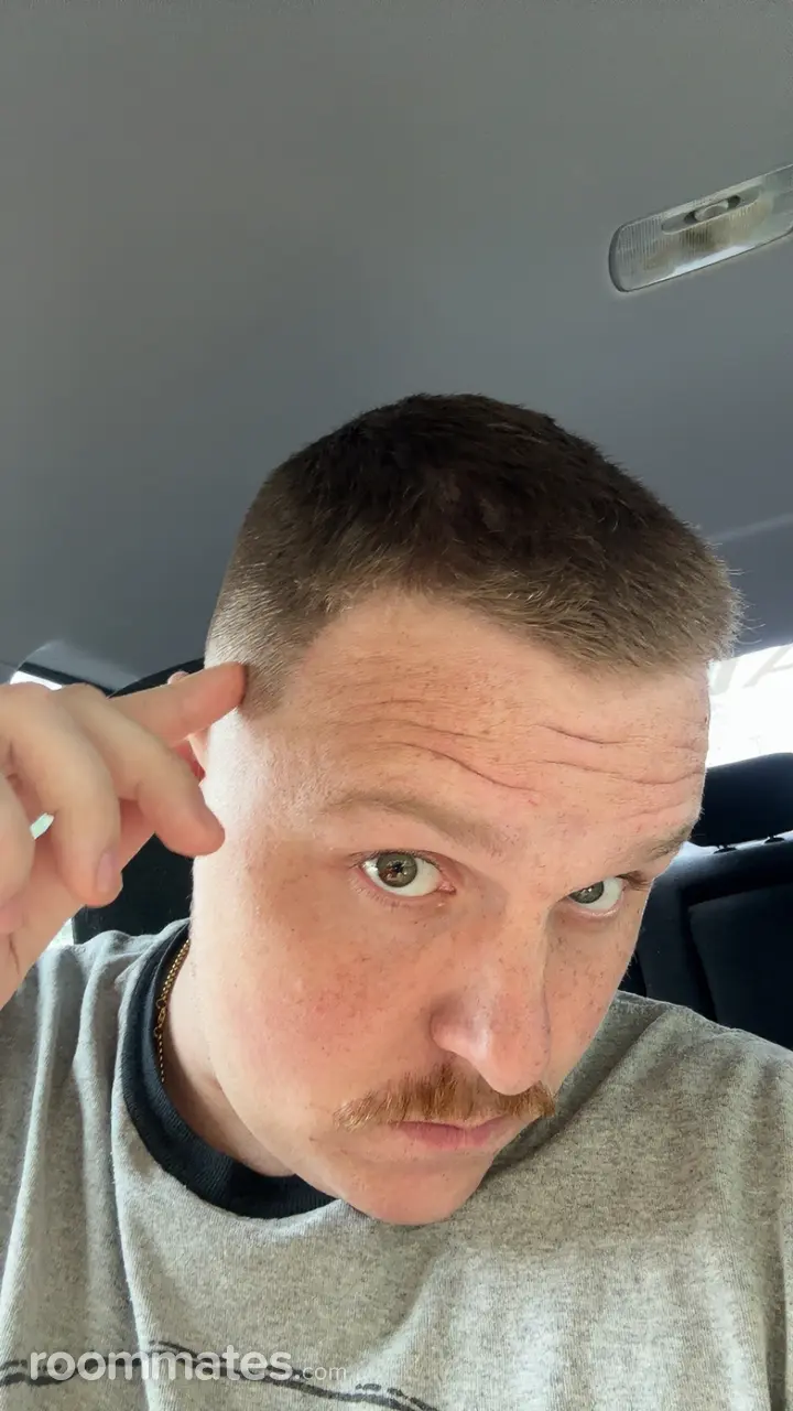 Profile photo 7 of 10