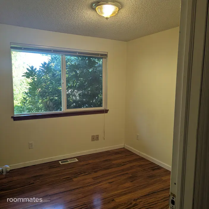 Room for rent in Redmond, WA $1025, house