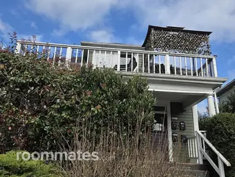 Room for rent in Portland, OR $1685, house