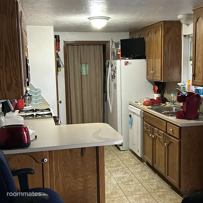 Room for rent in Moore, OK $600, house