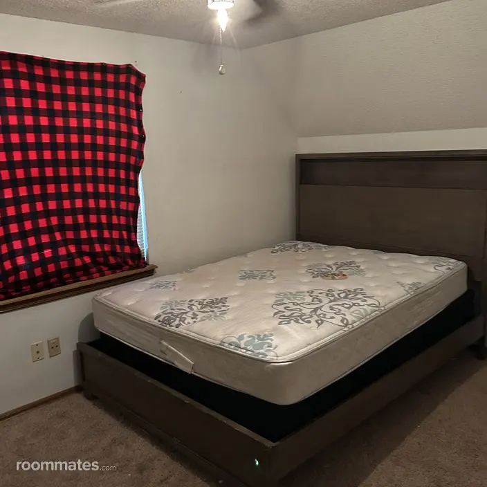 Room for rent in Moore, OK $600, house