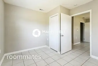 Room for rent in Brandon, FL $1300, house