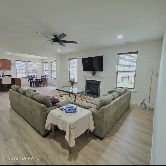 Room for rent in Wake Forest, NC $900, house