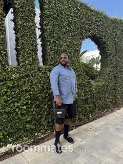 Roommate looking Los Angeles, CA, $1000