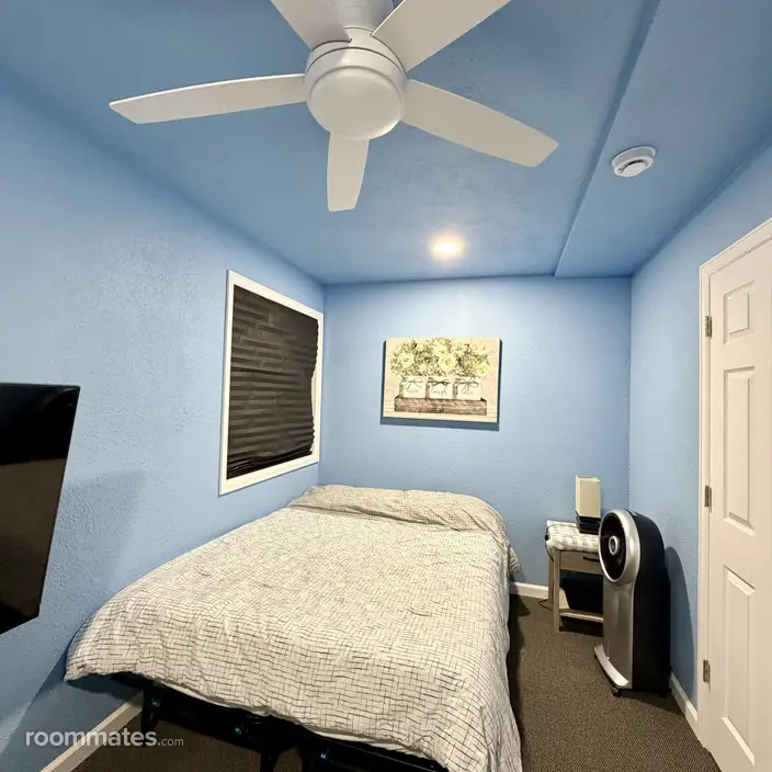 Room for rent in Denver, CO $800, house