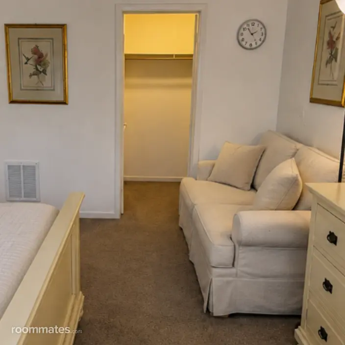 Room for rent in Brick, NJ $1200, condo