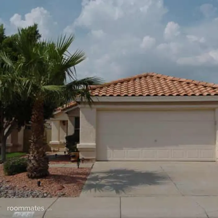 Room for rent in Phoenix, AZ $500, house